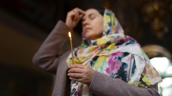 calendar crestin ortodox sarbatoare 11 aprilie 2024 cruce rosie