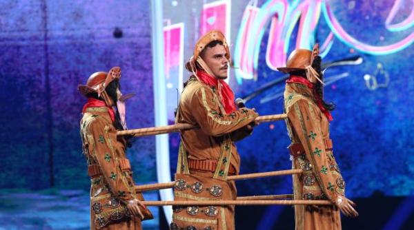 povestea unui brazilian care a trait 15 ani pe strada inca de la varsta de 9 ani acolo mi am facut o familie am inceput sa fac jonglerie