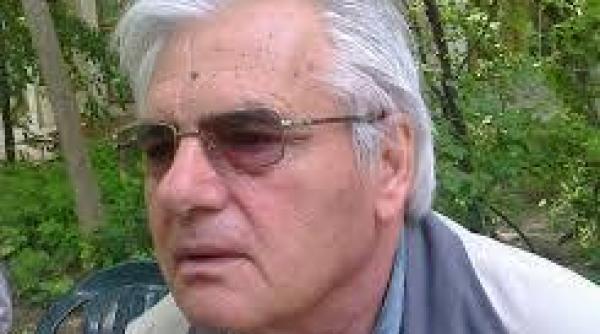 a murit criticul literar dan cristea