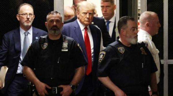 cum sunt alesi juratii care ii decid soarta lui trump sute de newyorkezi trebuie sa raspunda la 42 de intrebari