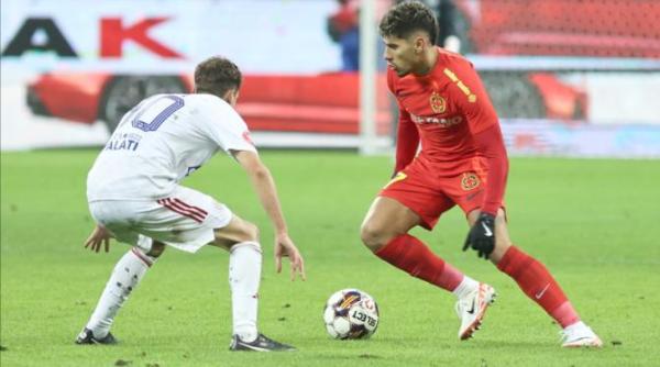 echipa lui becali se poate distanta la 13 puncte fata de universitatea craiova si cfr cluj dupa pasul gresit al oltenilor clasament