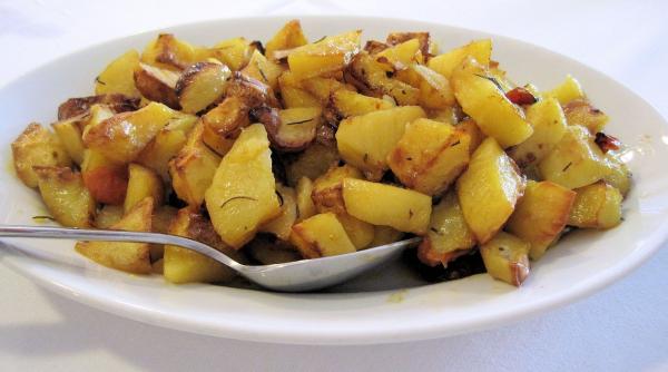 cartofi la cuptor cu ierburi aromate reteta de post