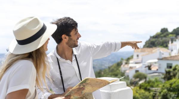 localnicii din insulele canare exasperati se inchiriaza turistic pana si acoperisurile cladirilor pentru campare