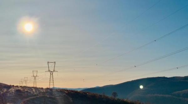 transelectrica a inaugurat cea mai complexa linie electrica aeriana construita in ultimii 30 de ani in reteaua electrica de transport din romania lea 400 kv