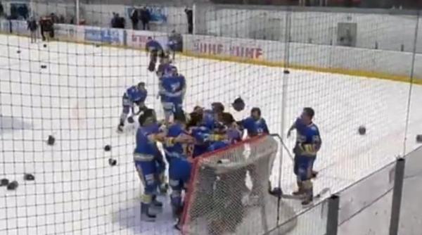 csm corona brasov si a aparat titlul de campioana nationala la hochei pe gheata a bifat o tripla istorica