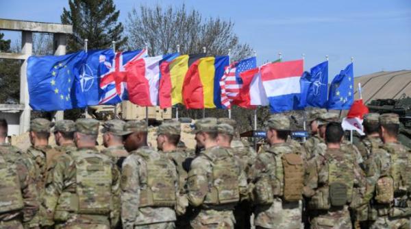 ii sperie pe rusi baza nato de la mihail kogalniceanu adrian nastase pentru ei e destul de clar un lucru video