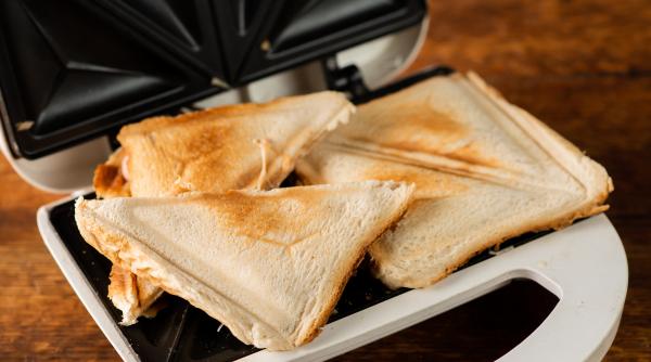 gustarea de seara plina de surprize mihaela bilic combinatia este antidepresiva