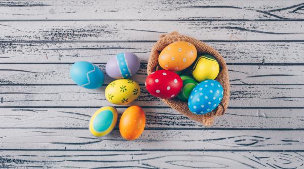 cum sa vopsesti ouale de pasti in mod natural vei renunta la solutiile din comert