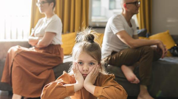 de ce este important ca parintii sa aiba o relatie sanatoasa leca fugim de acest adevar copilul nu isi iubeste tatal 100prc ci prin prisma mamei