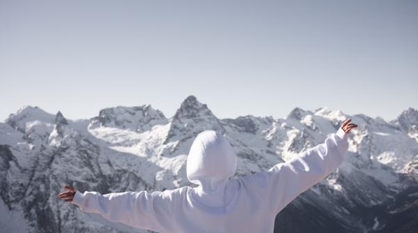 a intrat in vigoare alerta meteo de furtuni anm cod galben de ninsori la munte
