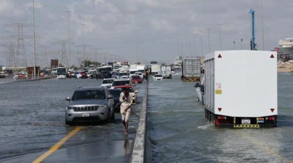 indundatiile devastatoare din peninsula araba cauzate de dezastrul climatic nou studiu