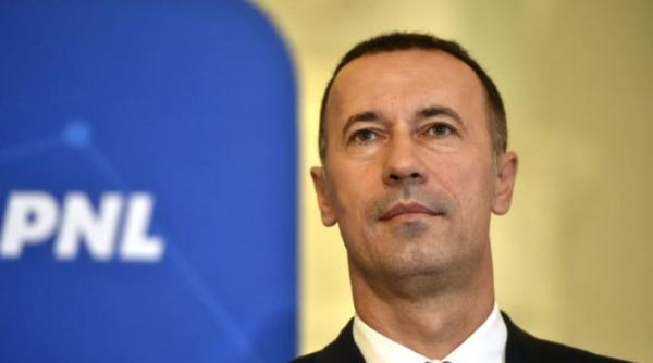 iulian dumitrescu si a depus candidatura pentru cj prahova o decizie pe care am luat o singur e o lupta cu psd prahova sunt disperati sa puna mana pe judet