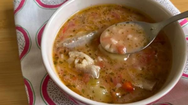 ciorba de miel cu leustean reteta pentru masa de pasti