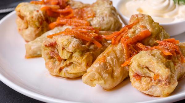 epopeea sarmalelor la romani ai auzit de ce le imprastiate intoarse pe dos sau cu seminte de dovleac