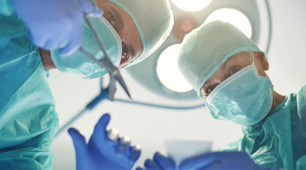 femeia cu rinichi de porc si o inima mecanica cum a fost posibil