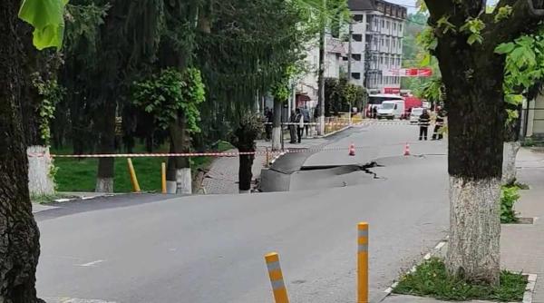 cjsu cere studiile geotehnice si geologice facute in slanic dupa ce o strada s a surpat