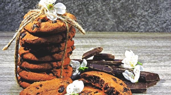 fursecuri cu ciocolata si alune reteta pentru masa de pasti