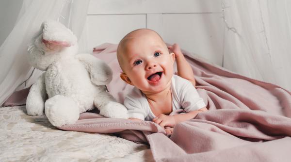 dior a lansat in premiera un parfum pentru bebelusi