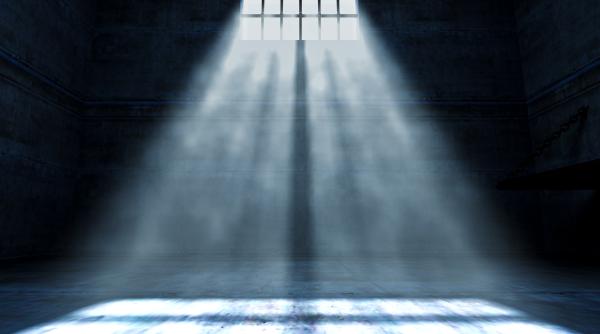 sefa arestului central a venit cu imaginile in studioul dcnews beciul domnesc cum arata inainte si cum arata acum