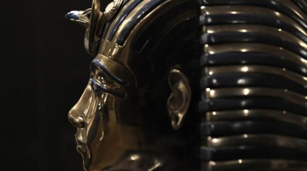un om de stiinta descifreaza cauza blestemului faraonului a ucis peste 20 de persoane care au deschis mormantul regelui tutankhamon