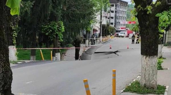 motivul prabusirii strazii din slanic prahova concluziile raportului prelimiar