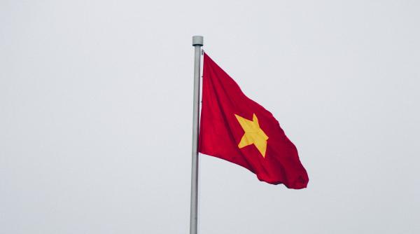s a intamplast astazi 30 aprilie vietnamul de sud capituleaza in fata vietcong ului