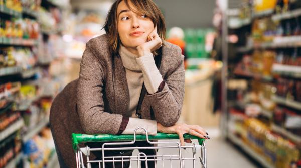 cat a platit o mamica pentru 3 felii de cozonac la supermarket nici nu ti vine sa l mai mananci video