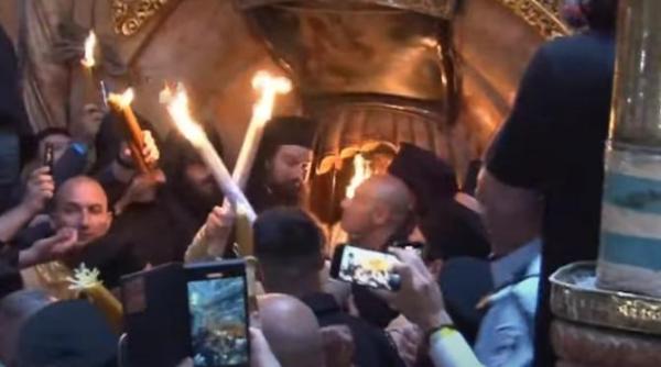 lumina sfanta a invierii s a aprins la ierusalim video