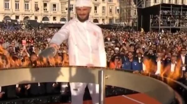 flacara olimpica tot mai aproape de paris stafeta terestra a inceput la marsilia