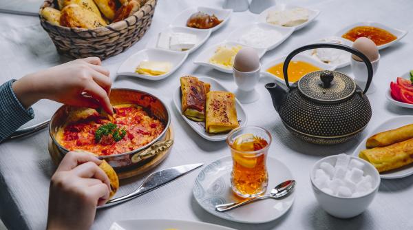 mic dejun turcesc ce nu trebuie sa ti lipseasca de pe masa