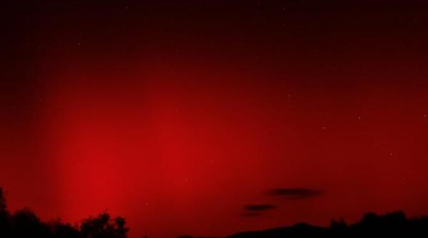 aurora boreala in romania in toata splendoarea ei imaginile care iti taie rasuflarea foto in articol