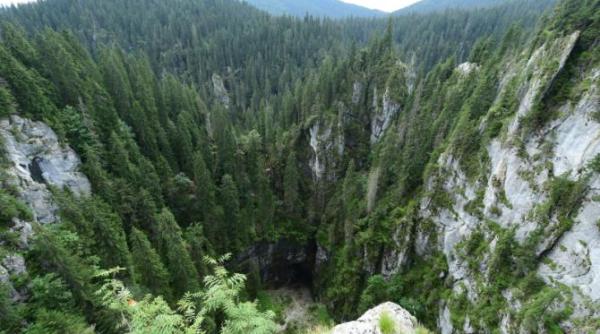 cele mai bune trasee de drumetie din europa locul din romania inclus pe lista cnn timpul inca se misca incet aici