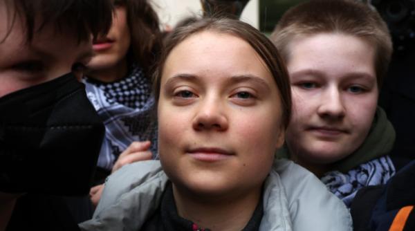 greta thunberg a fost retinuta de politisti in suedia dupa protestele de la eurovision