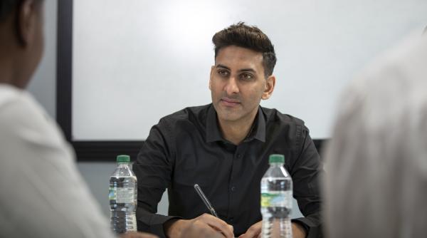 amenzi de pana la 10 000 de lei pentru angajatorul care nu i incheie contract strainului ce se prezinta pentru angajare chestorul bute vine cu lamuriri