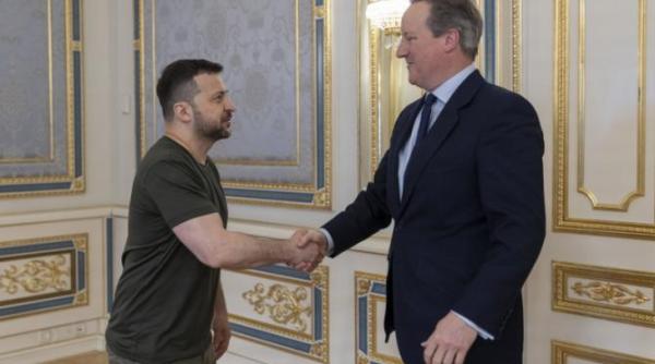 ministrul britanic de externe david cameron ar fi sugerat un acord de pace in ucraina cu rusia la o intalnire cu donald trump raport