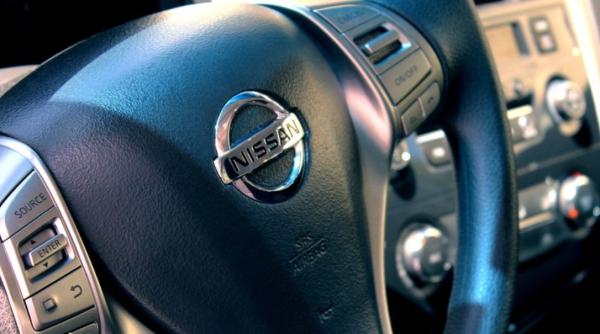 nissan majoreaza investitiile la una dintre cele mai mari uzine ale sale unde va produce doua suv uri complet electrice