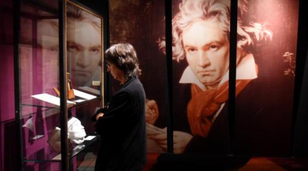 ce a fost gasit in parul lui beethoven ar putea explica surditatea