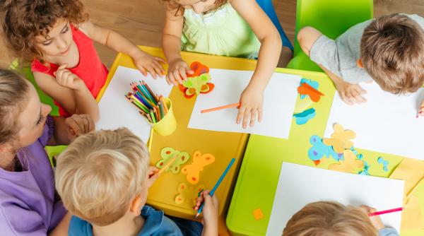 incep reinscrierile la gradinite si crese