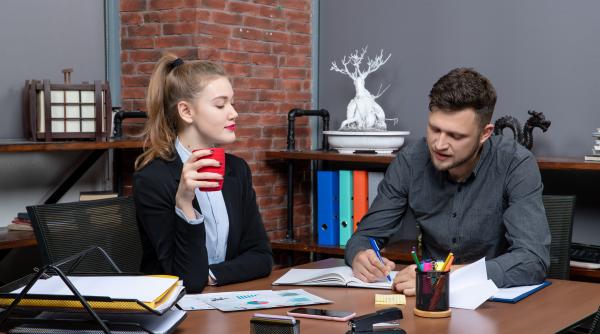 cum sunt prinse firmele cu om de paie comisar habar n au ce au semnat nu scapa