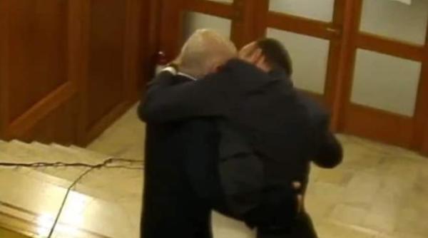 roman vilceanu bataie emanuel ungureanu de fapt ei eu iesit ca niste golani sa se bata