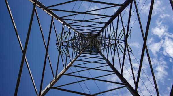 reactoare nucleare de mici dimensiuni romania vrea sa fie prima dar ungaria a semnat un acord cu japonia lansand o cursa directa