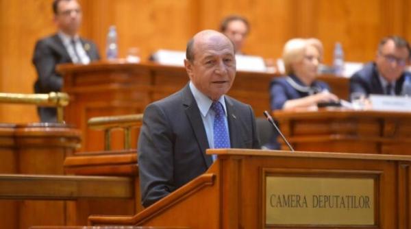 basescu sfatuieste un partid sa conteste alegerile