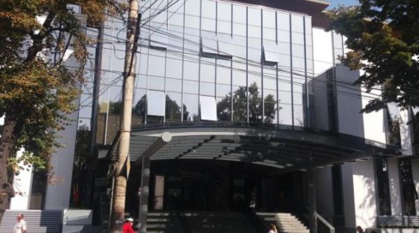 la primaria municipiului galati nu s a impus o reforma a aparatului bugetar de ce s a luat aceasta decizie