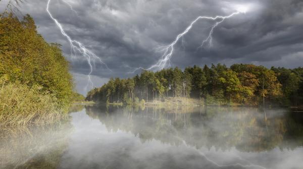anm avertizare de furtuni in vestul tarii cum va fi vremea in bucuresti