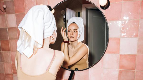 cum tratezi si previi petele lasate de acnee