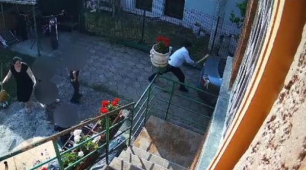 video agresati si hartuiti fara ca statul roman sa i protejeze familie amenintata cu pistoale topoare si bate in propria curte