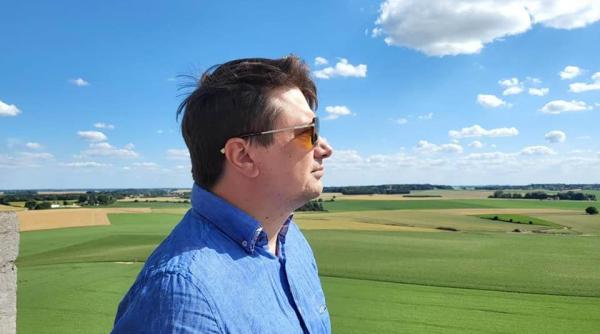 dilemele morale din spatele cartii laleaua alba ionut vulpescu explica dificultatile din spatele anchetei