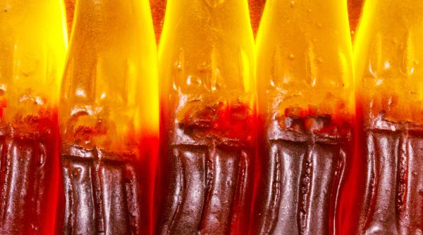 desert pentru cei mici la zi de sarbatoare jeleuri cu cola cum sa le faci usor acasa