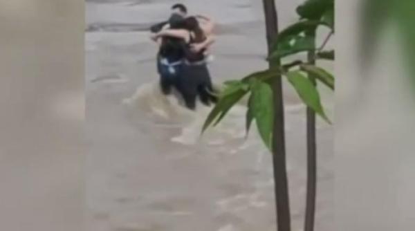 au fost gasite trupurile neinsufletite ale celor doua fete luate de viitura in italia cristian molnar e in continuare de negasit