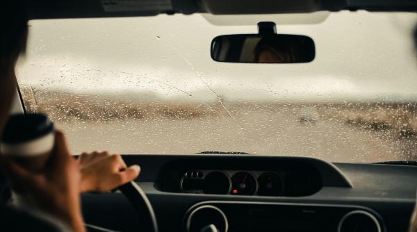 sfat util cand te trezesti cu apa pe parbriz si pierzi vizibilitatea titi aur trebuie sa faci urgent urmatorul lucru video